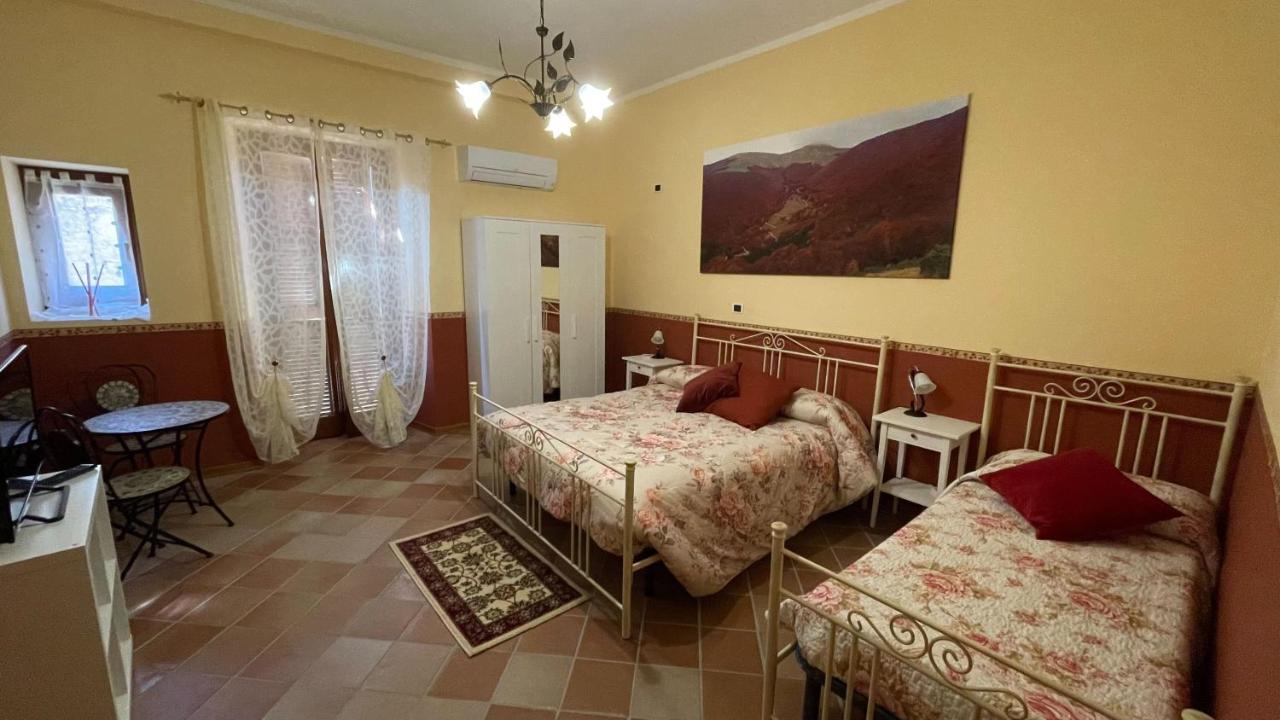 Casa Vacanze Da Anna Apartment Sulmona Exterior photo